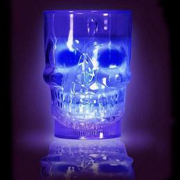 Svietiaci krígel lebka, 700 ml