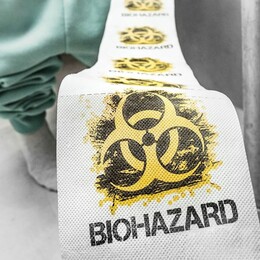 Toaletný papier so vzorom Biohazard